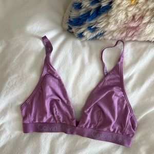 Calvin Klein soft no wire lounge bra. Lilac. Size M.
